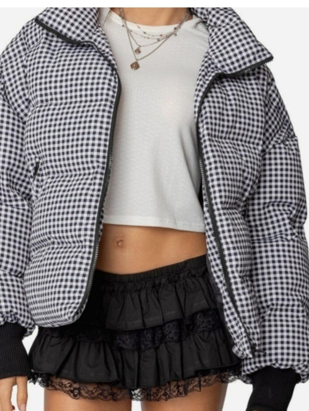 NWT! Edikted Black & White Gingham Cropped Puffer Jacket. Size M